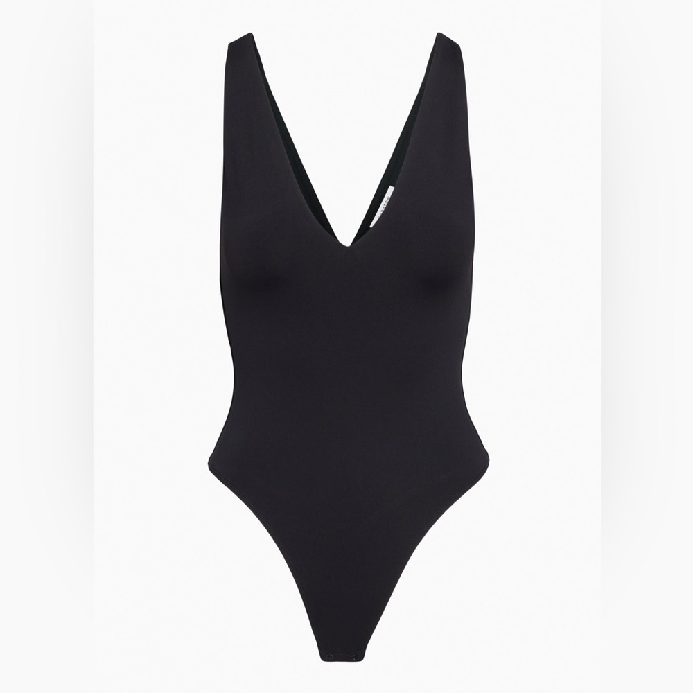 Black V-Neck Bodysuit - BABATON